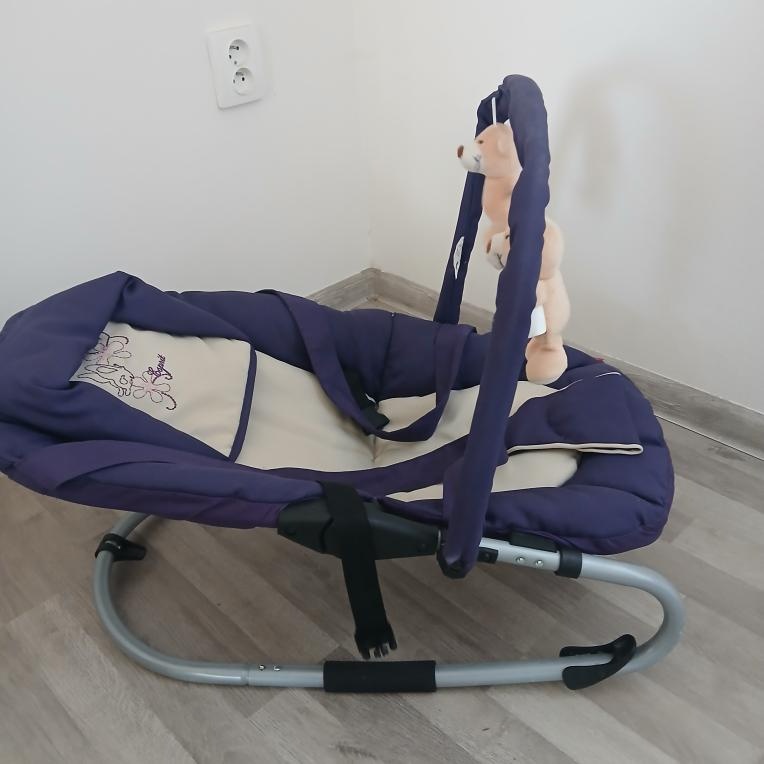 Kočárek, houpátko, postýlka, přebalovací pult... - 3