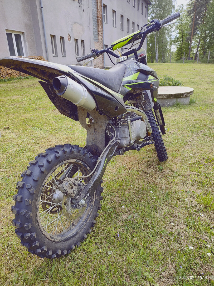 STOMP Z3-140BW Pitbike