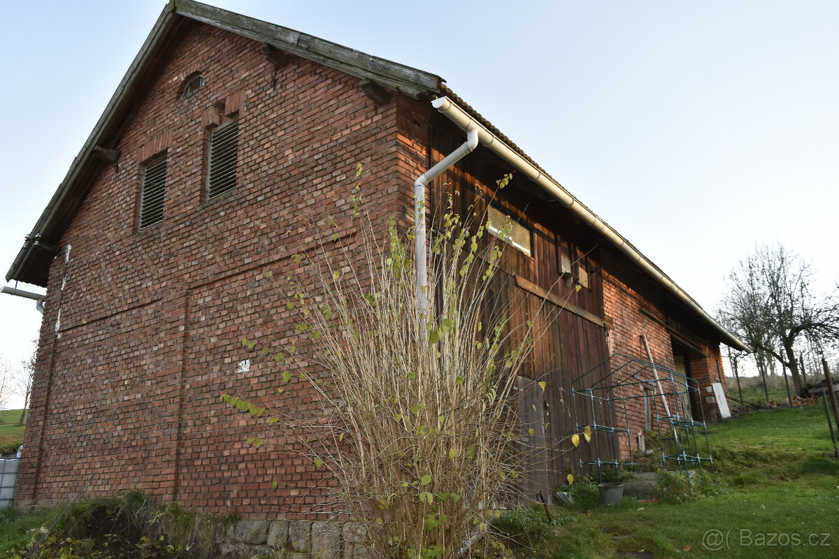 Červený Kostelec - rodinný dům 3+kk s pozemkem 2069 m2 - 3