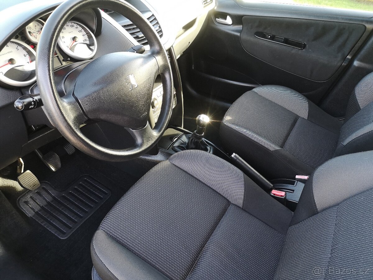 Peugeot 207 1,4 16V Premium - 3