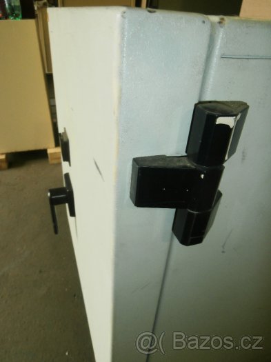 Trezor moderní za 5.000 kč - 3