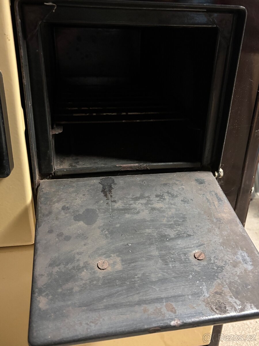 Sporak kamna na dřevo REKREANT - 3