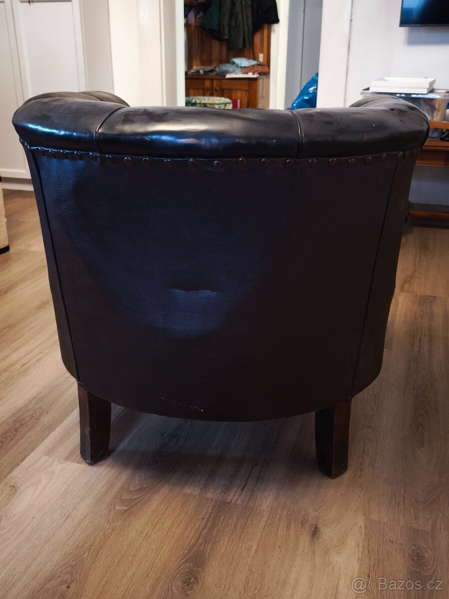 Staré kožené klubové křeslo - 3