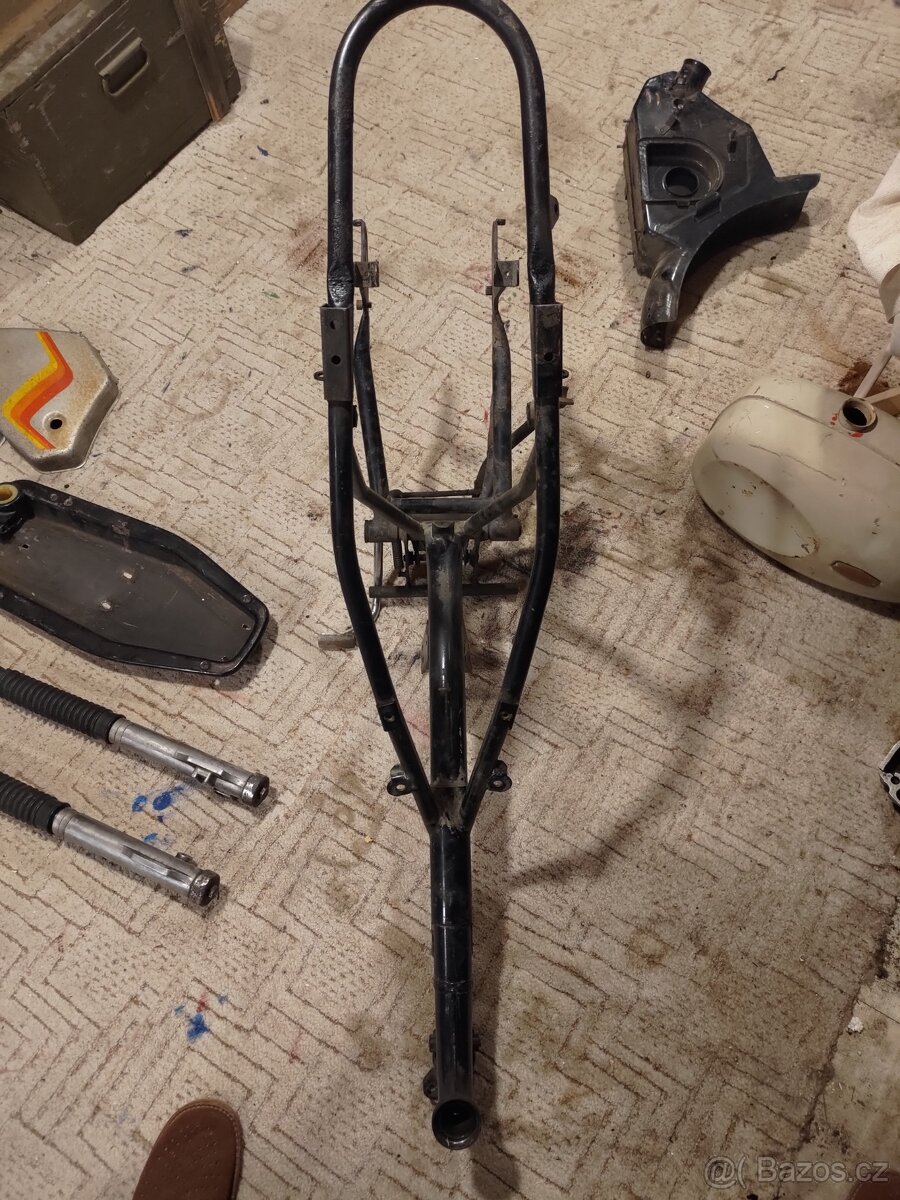 Jawa 90 kros, roadster díly - 3