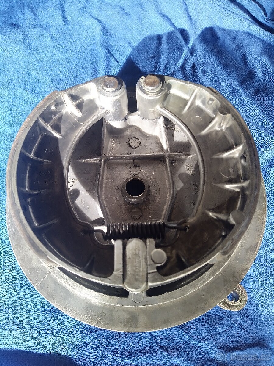 Jawa 250/353,350/354 brzdový štít - 3