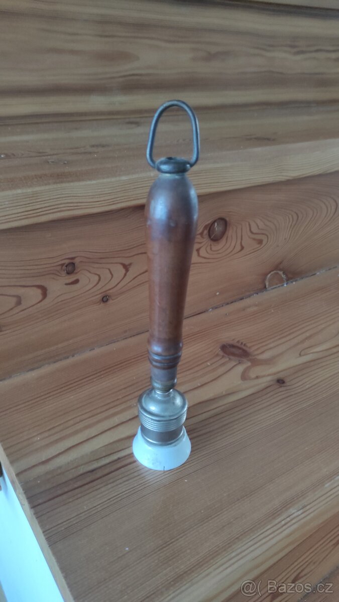 Součást staré lampy - 3