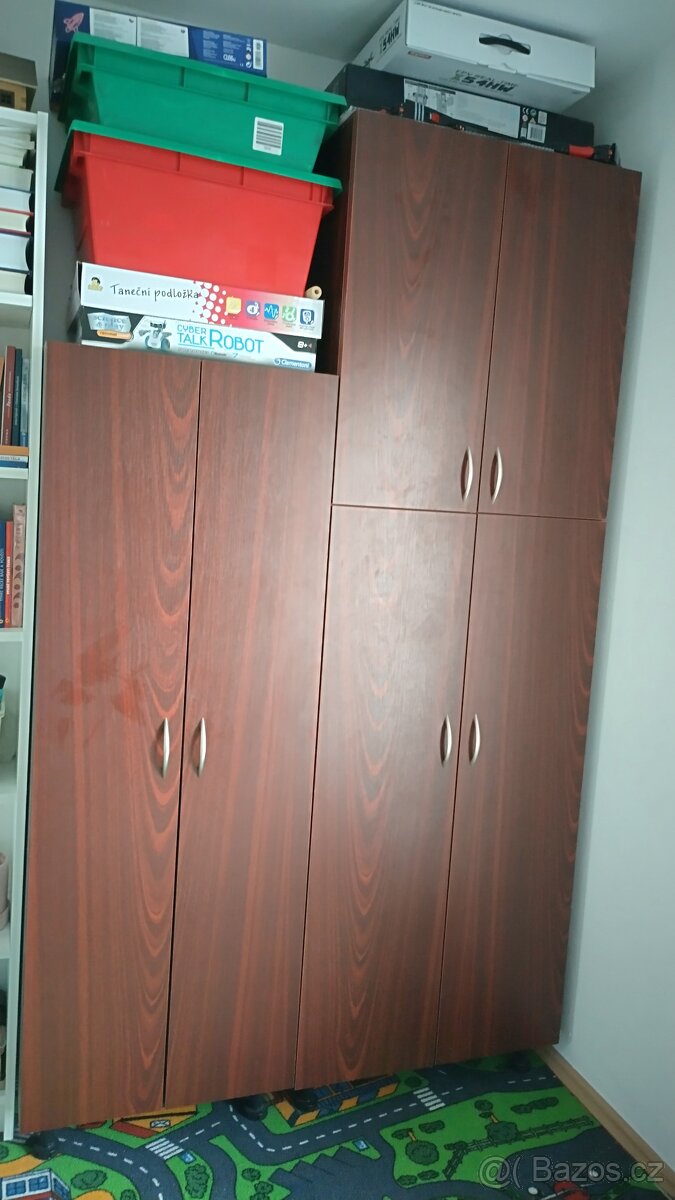 Skříně a psací stůl - 3