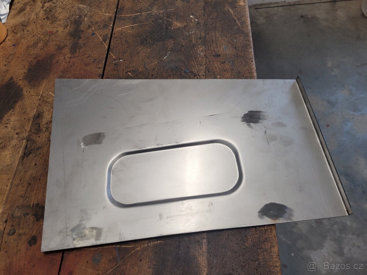 Tatra 148 plech p. čelo voják - 3