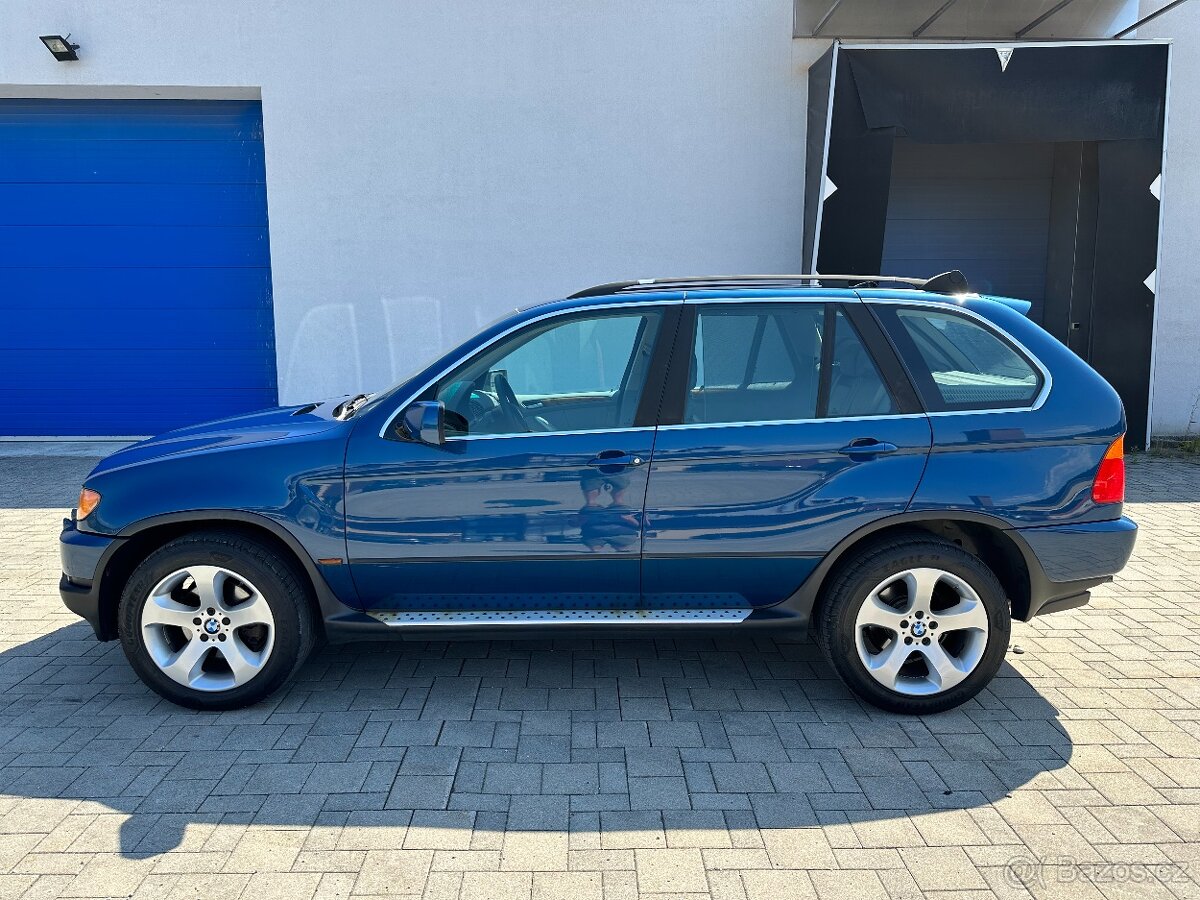 BMW X5 4.4i A/T - 3
