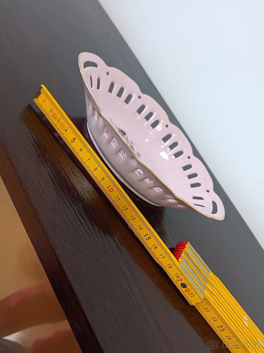 Růžový porcelán s dekorem fialek - 3