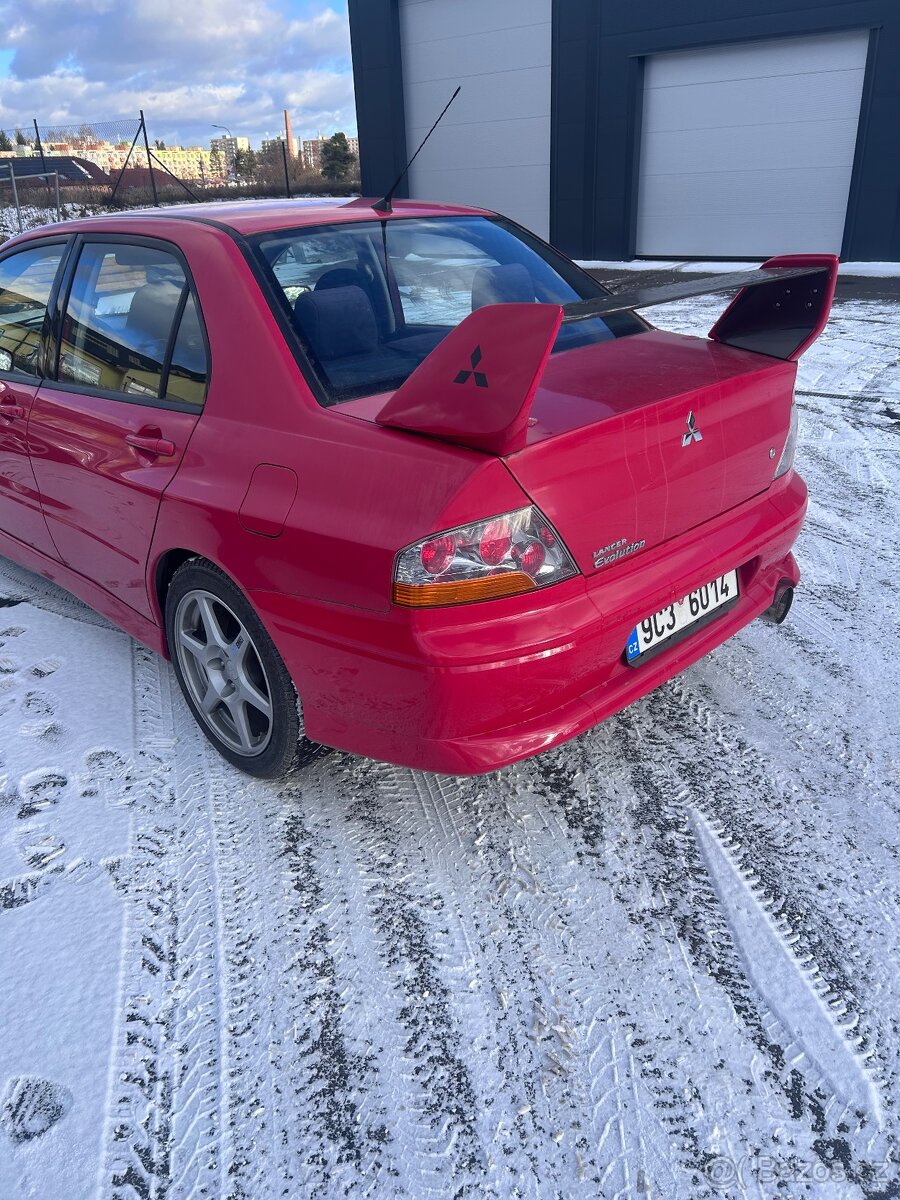 Mitsubishi Lancer Evo VIII - 3