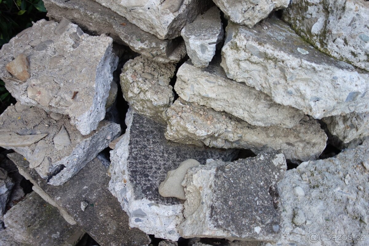 Kusy betonu do základů apod. - 3