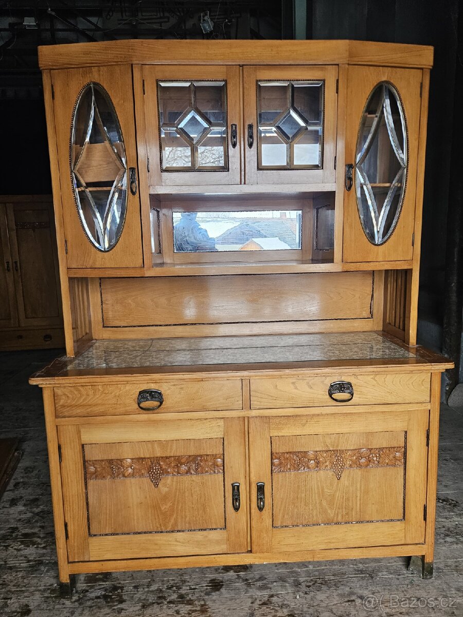 Starožitný nábytek - 3