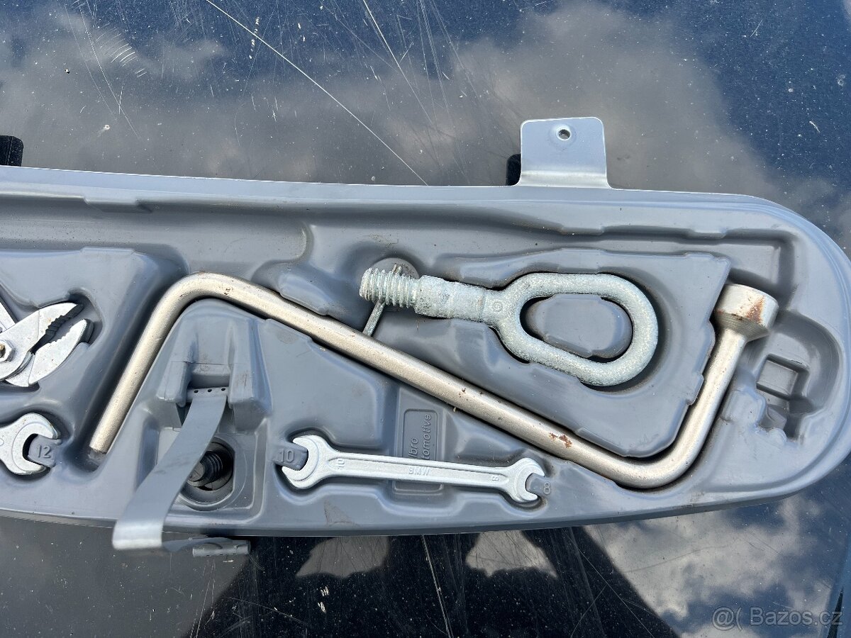 BMW e46 výbava nářadí originál - 3