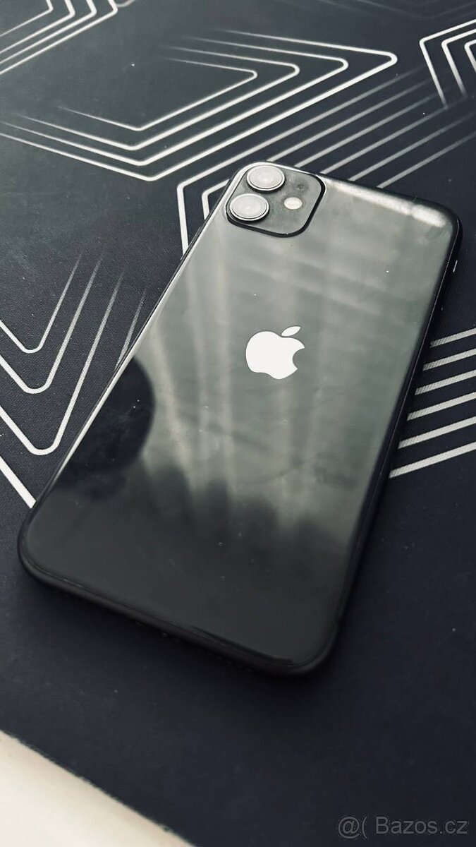 iPhone 11 - černá, 128 GB - 3