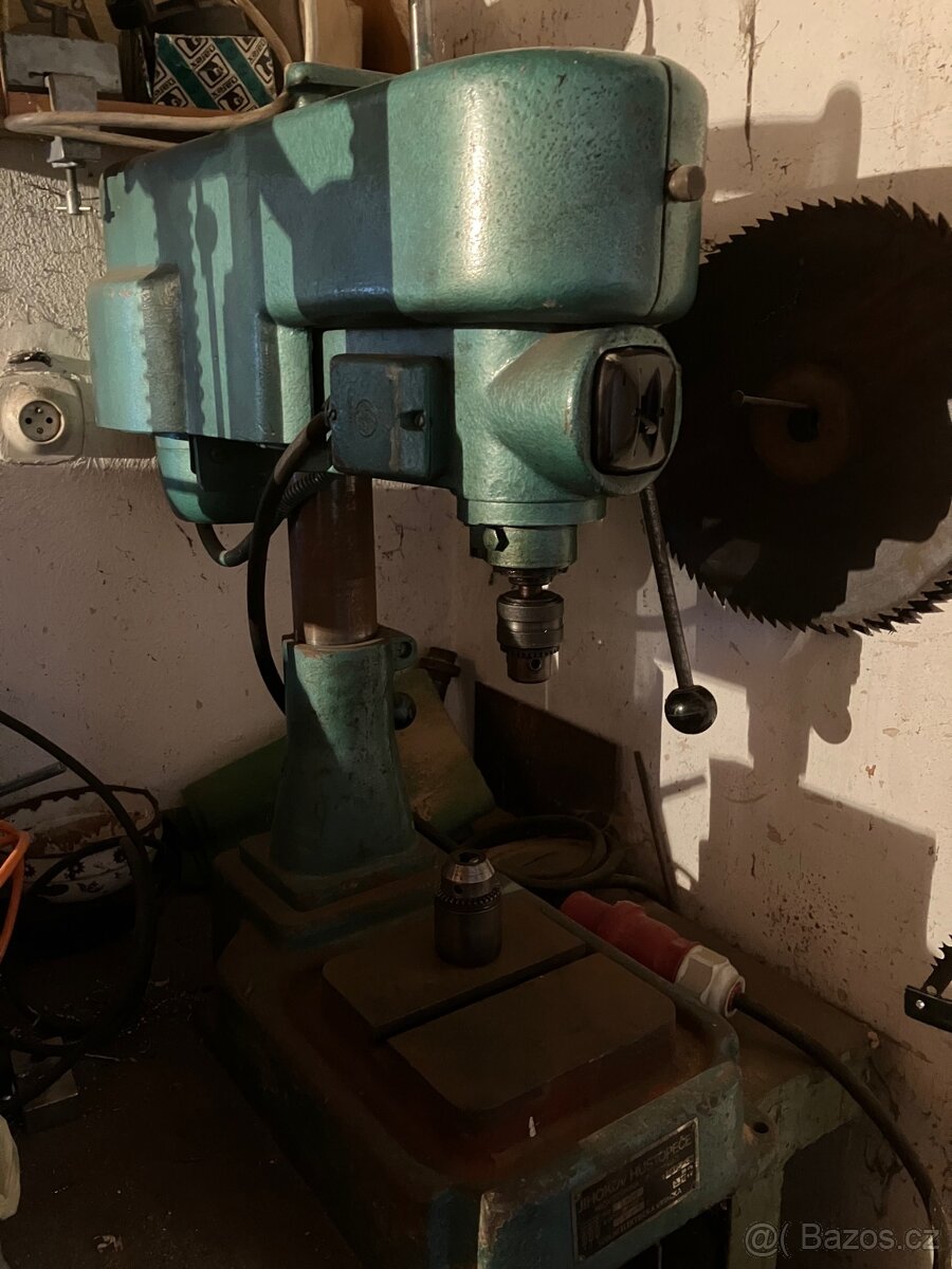 Stolní vrtačka Jihokov - 3