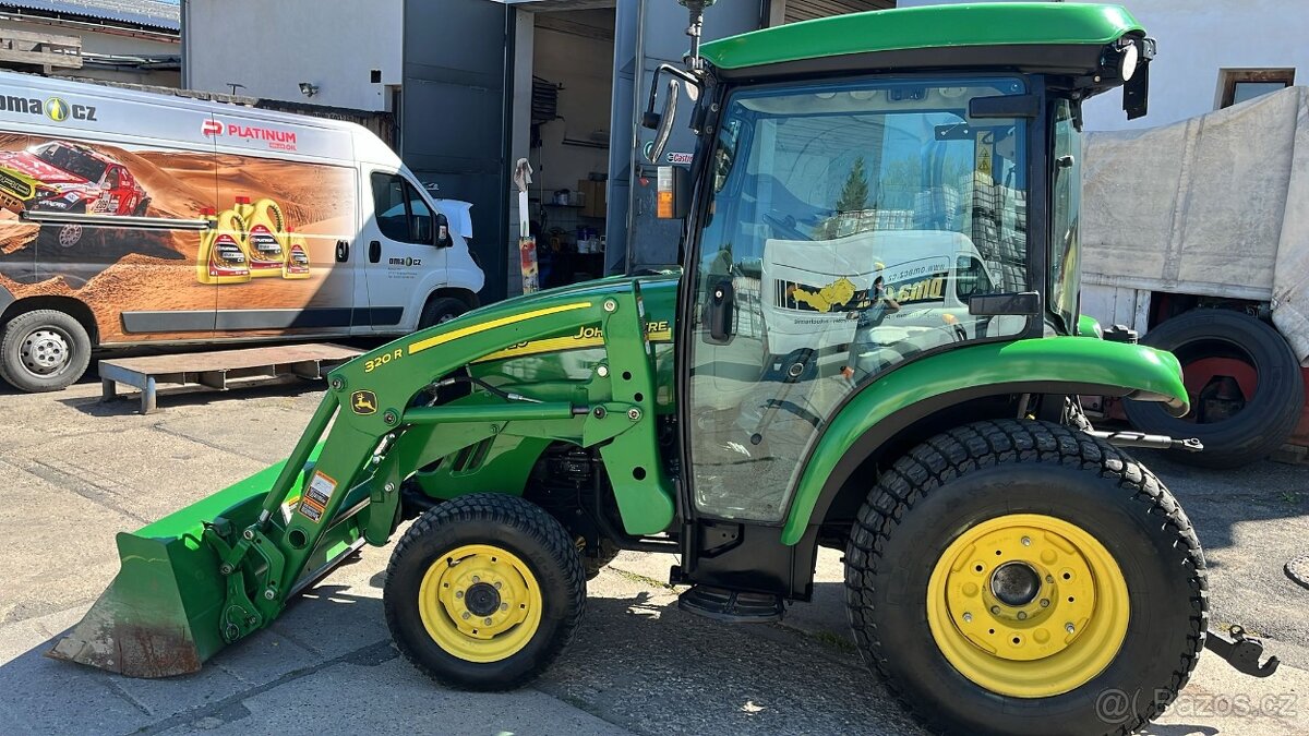 John Deere 3720 - 3
