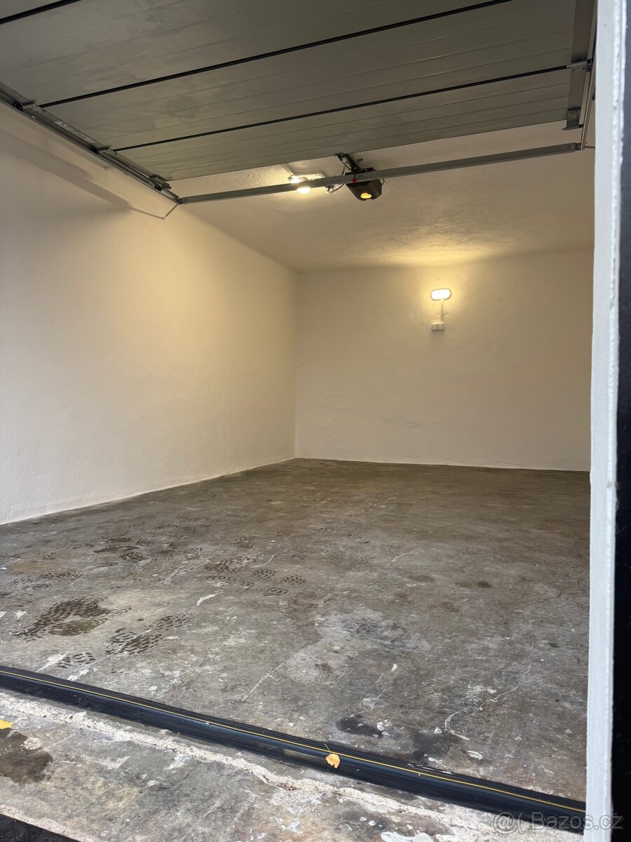 Pronájem Garáže - 3