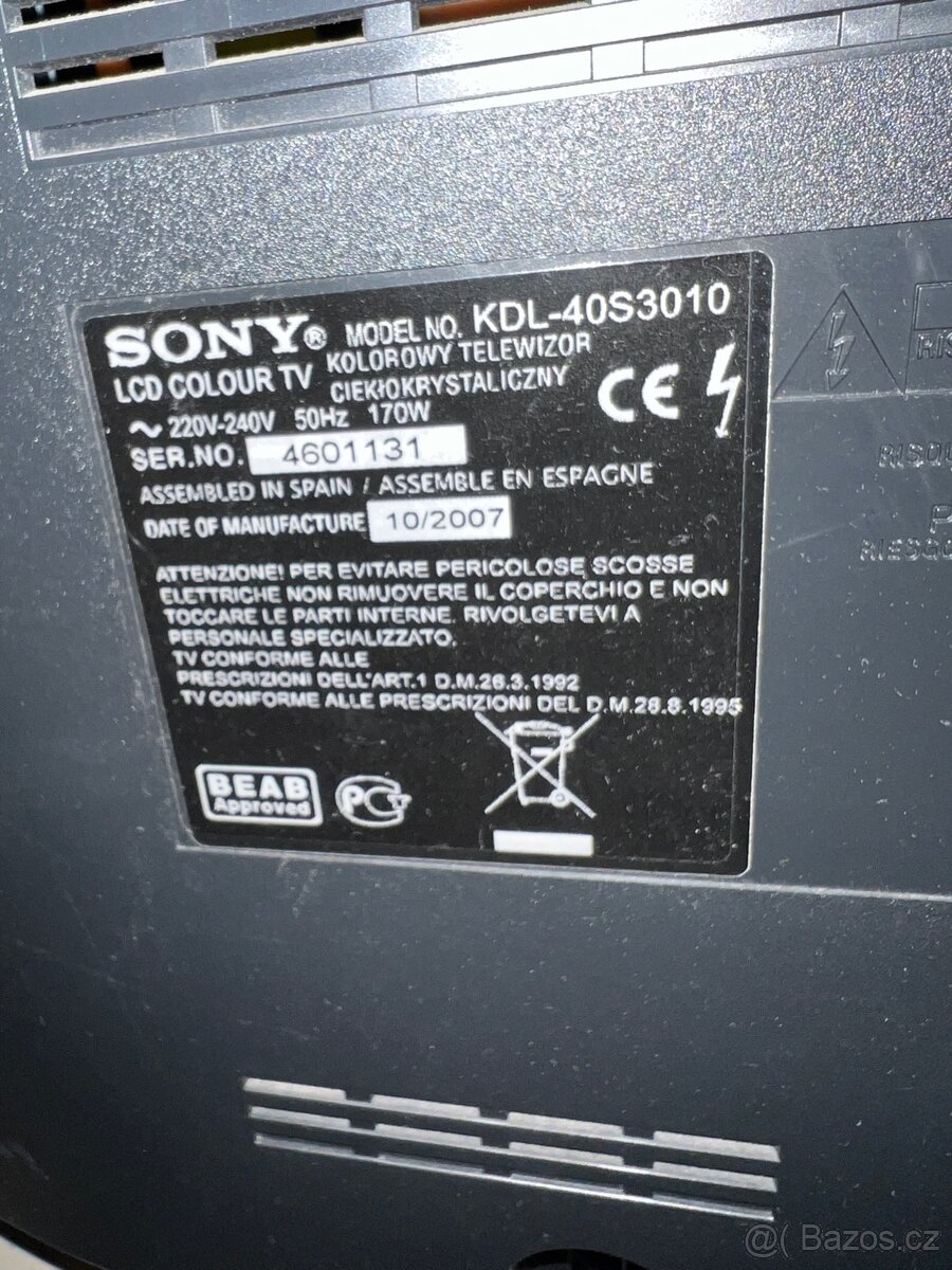 Sony Bravia (model KDL-40S3010) - 3