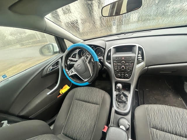 Prodám auto Opel Astra Sport TOURER combi - 3