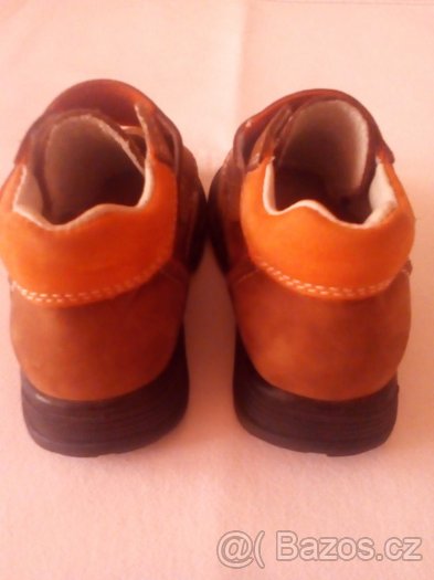 Prodám celokožené dětské boty vel. 20. - 3