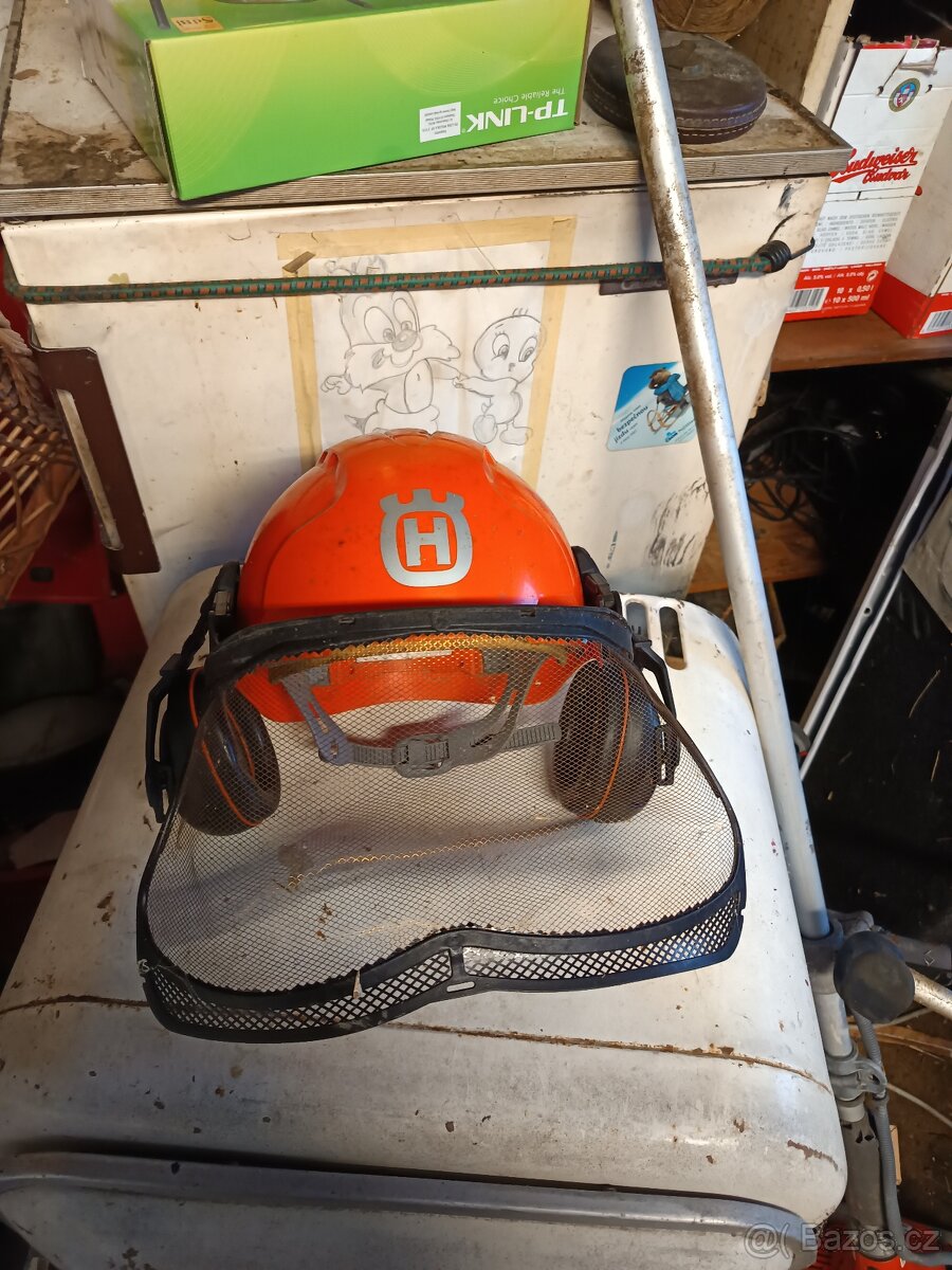 Přilba Husqvarna+ prumerka - 3