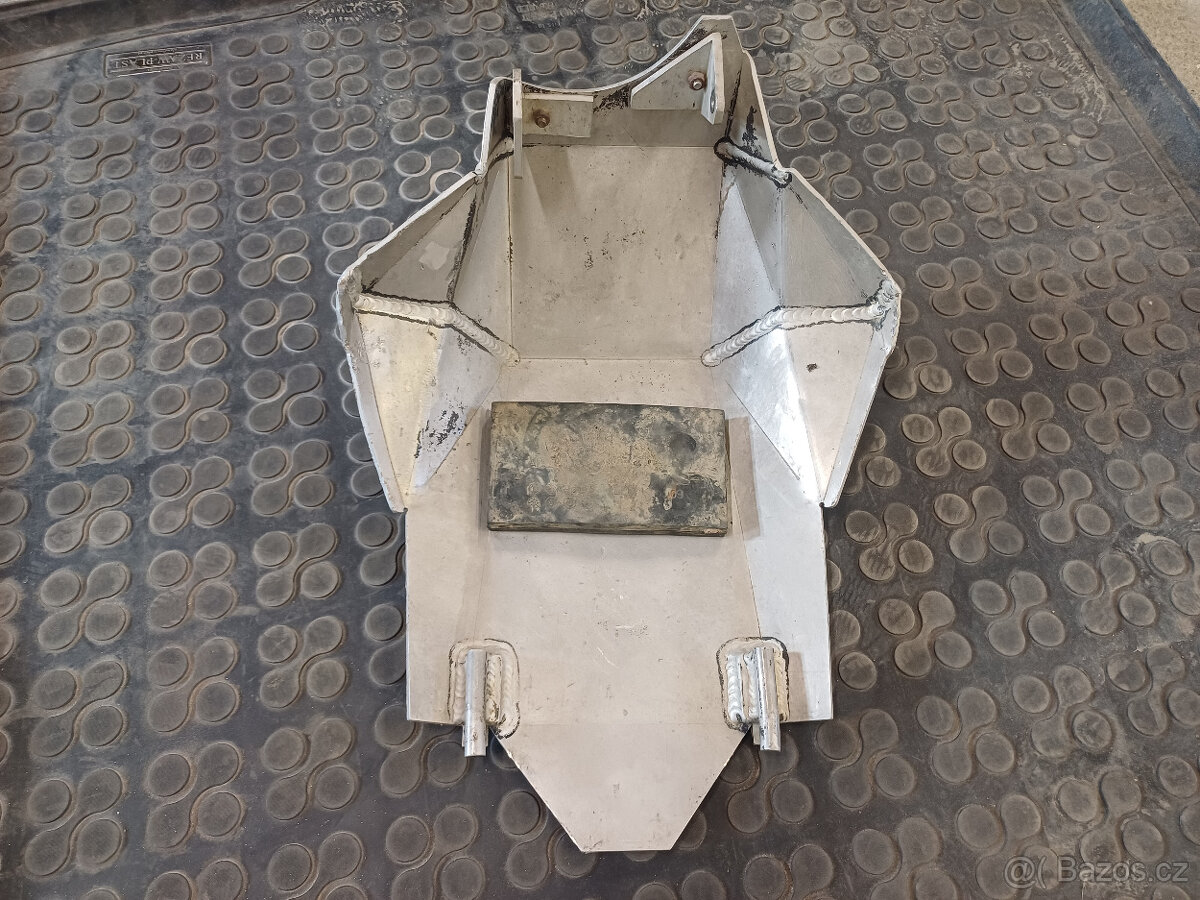 kryt pod motor KTM 690 - 3