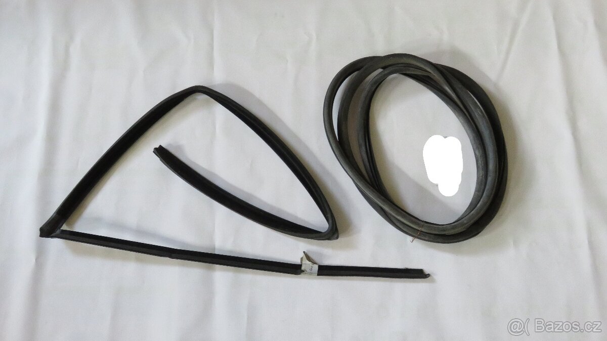 Škoda Superb 1 kapota - 3