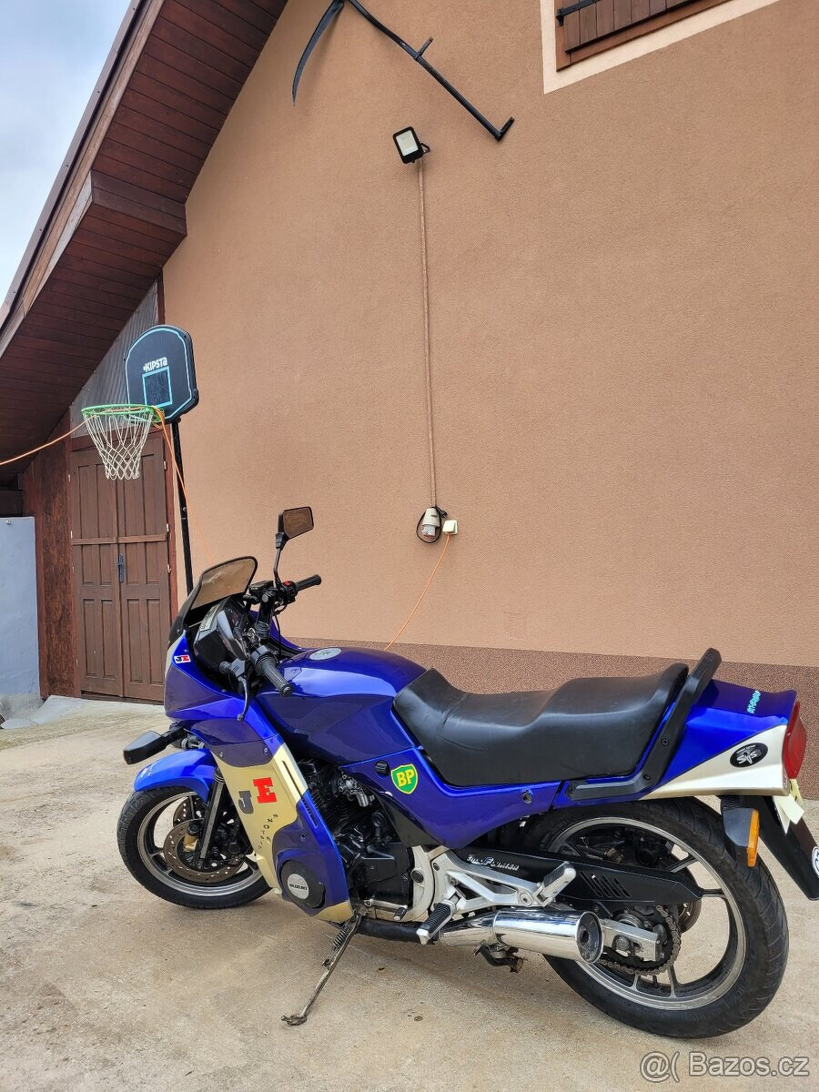 SUZUKI GSX 550 - 3