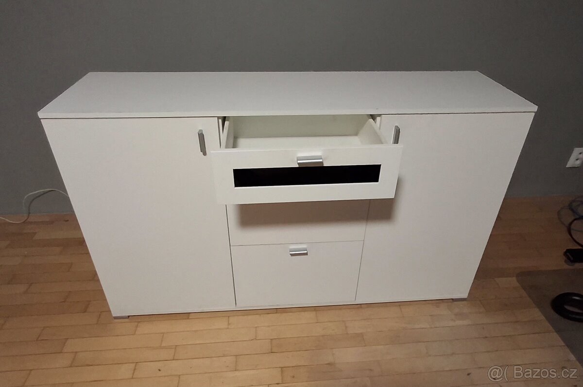 Komoda bílá - 3