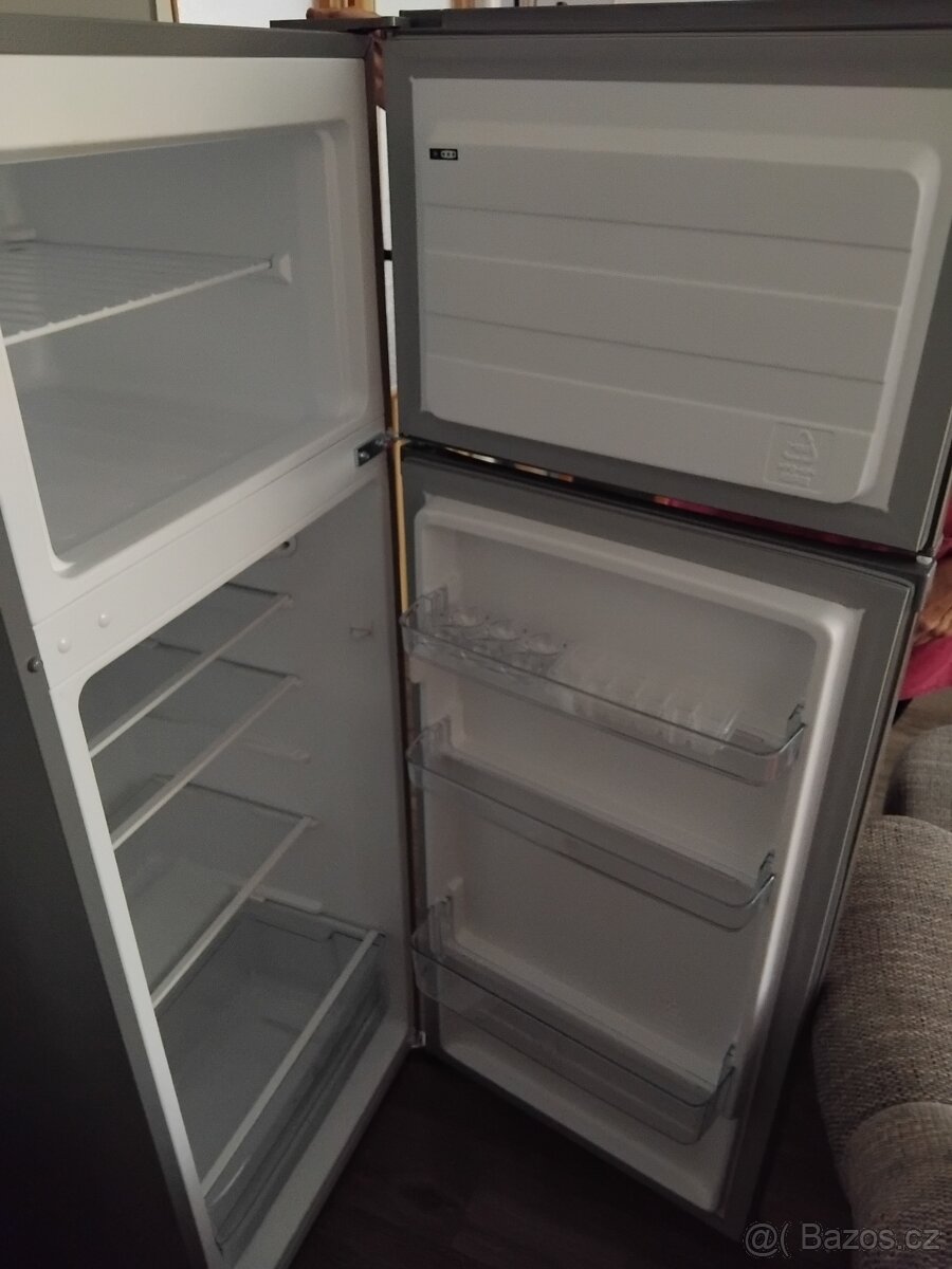 Prodám úplně novou lednici Philco - 3