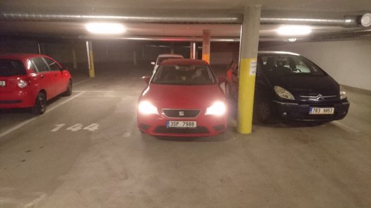 Benešov parking auto či moto v teple - 3