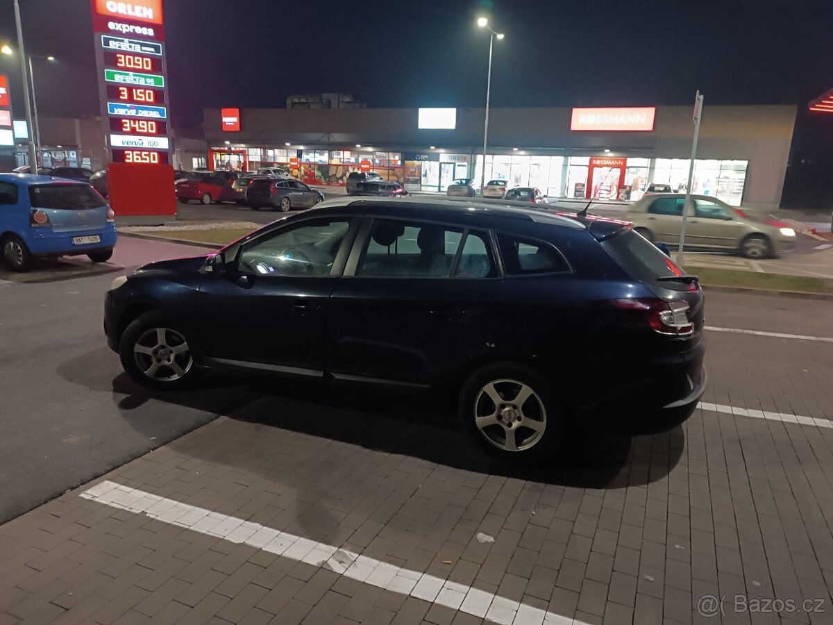 Renault Mégane III 1,6 benzín 2009 - 3