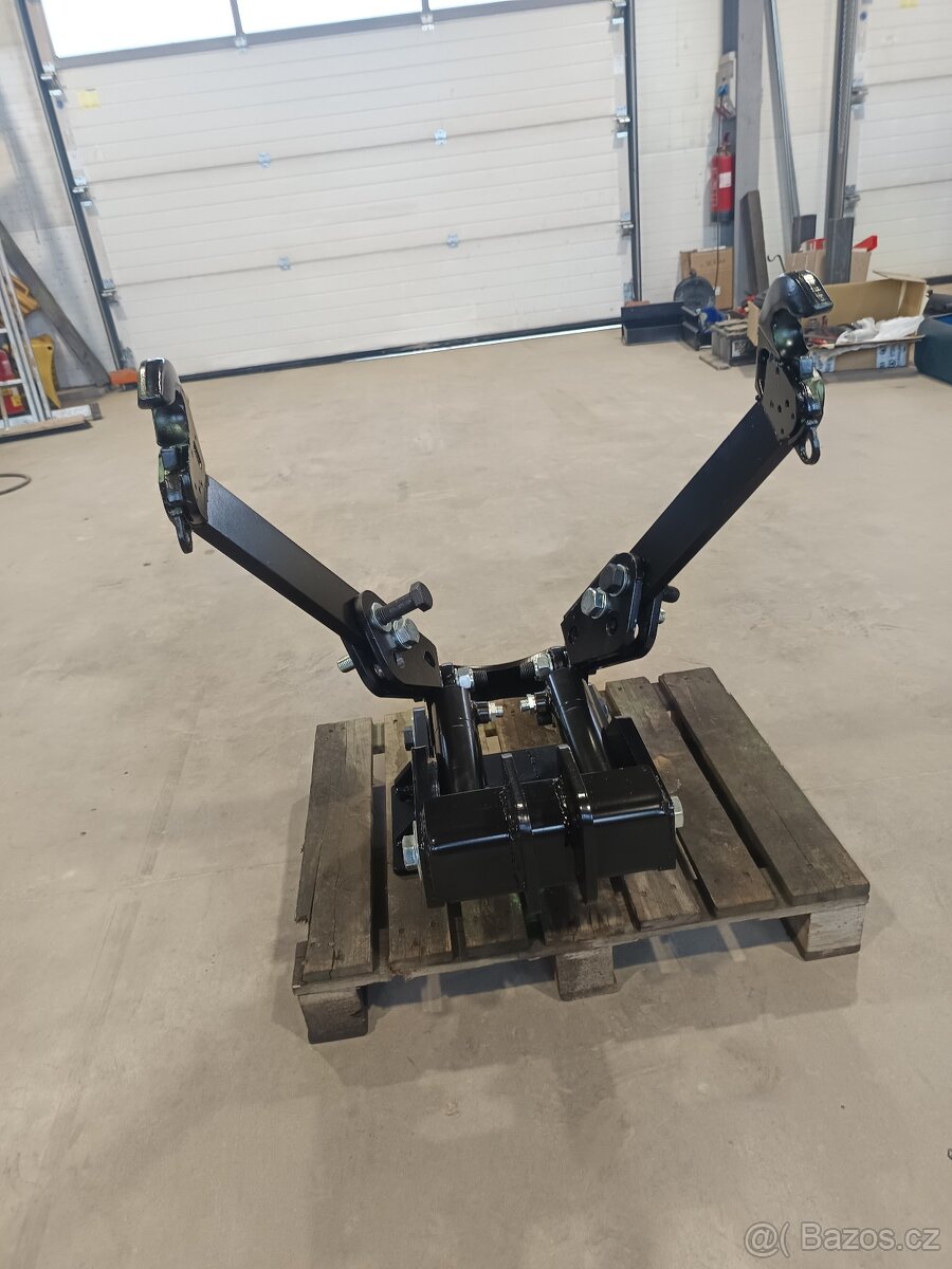 Přední tříbodový závěs stavitelný na traktor - 3