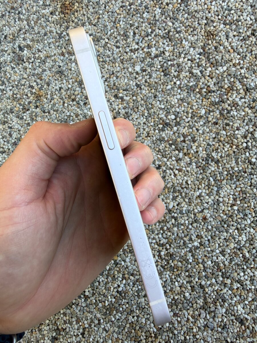 IPhone 13 - baterie 100% - 3