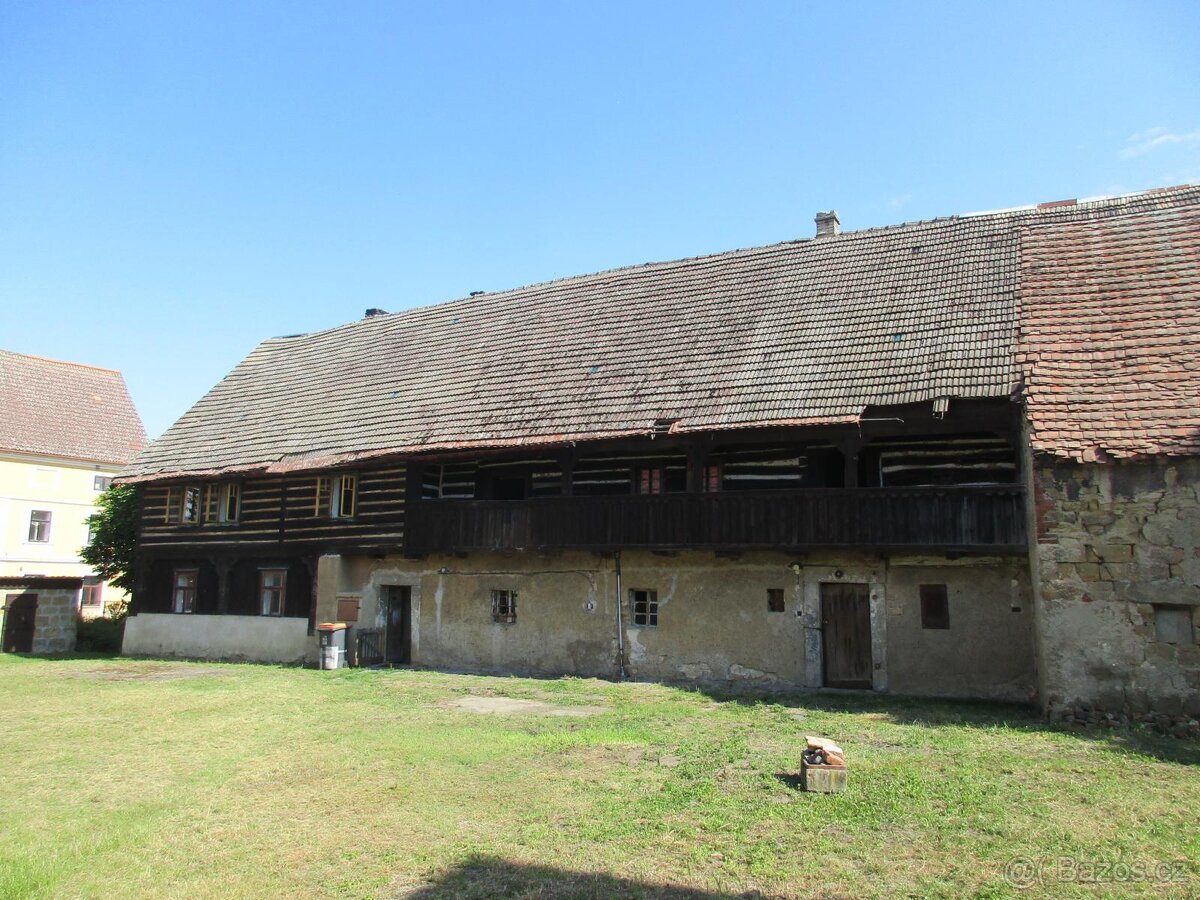 Prodej zemědělské usedlosti s pozemkem 4629 m2 v Rašovicích - 3