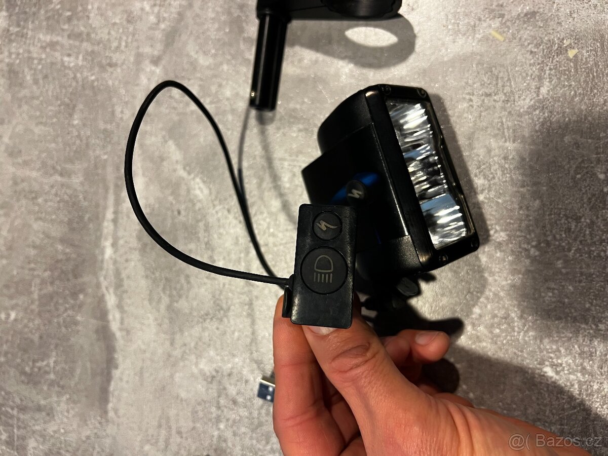 Přední světlo Specialized FLUX EXPERT, stav 100% - 3