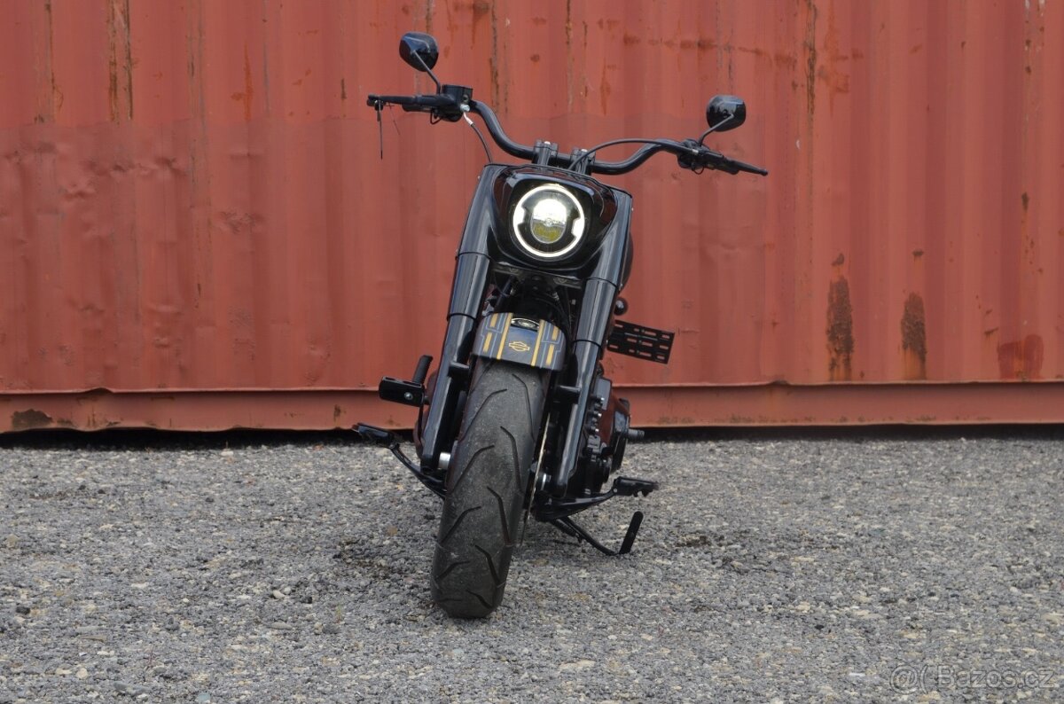 Harley Davidson FLFBS - 3