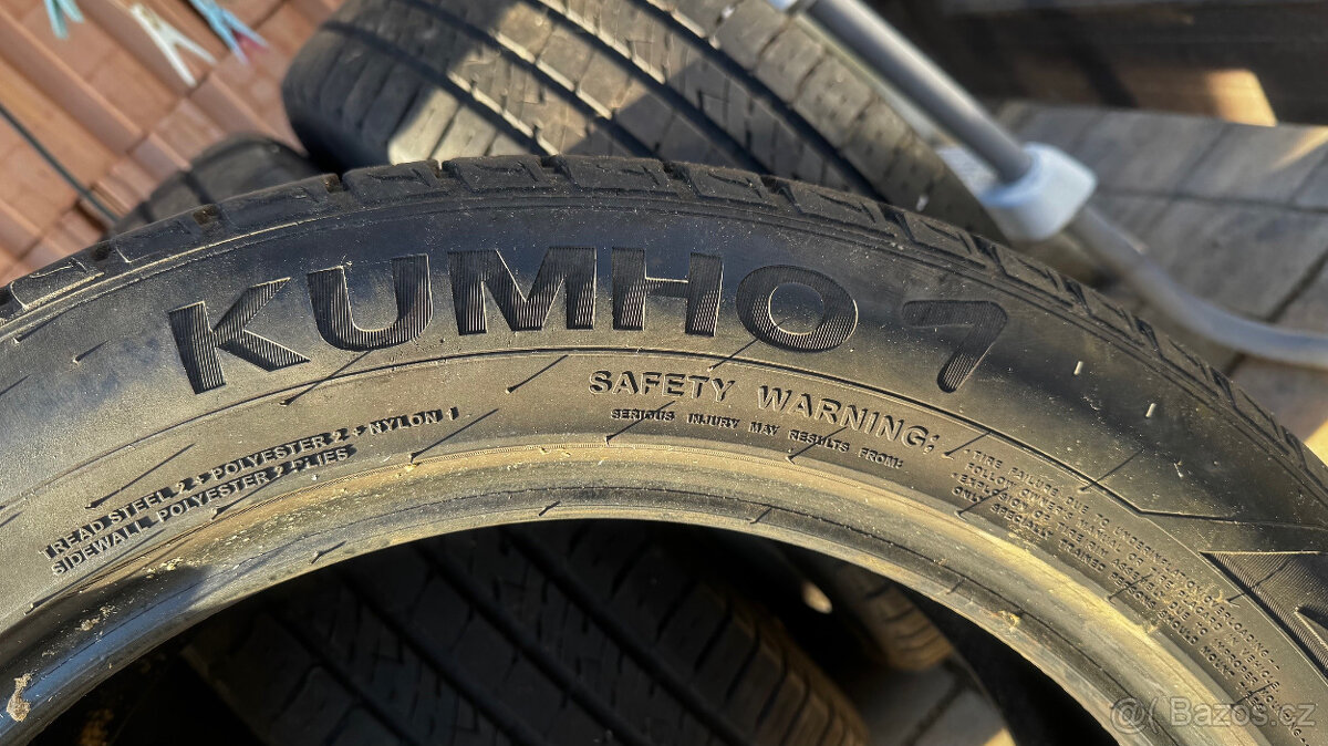 Pneu Kumho 225/55 R19 - 3