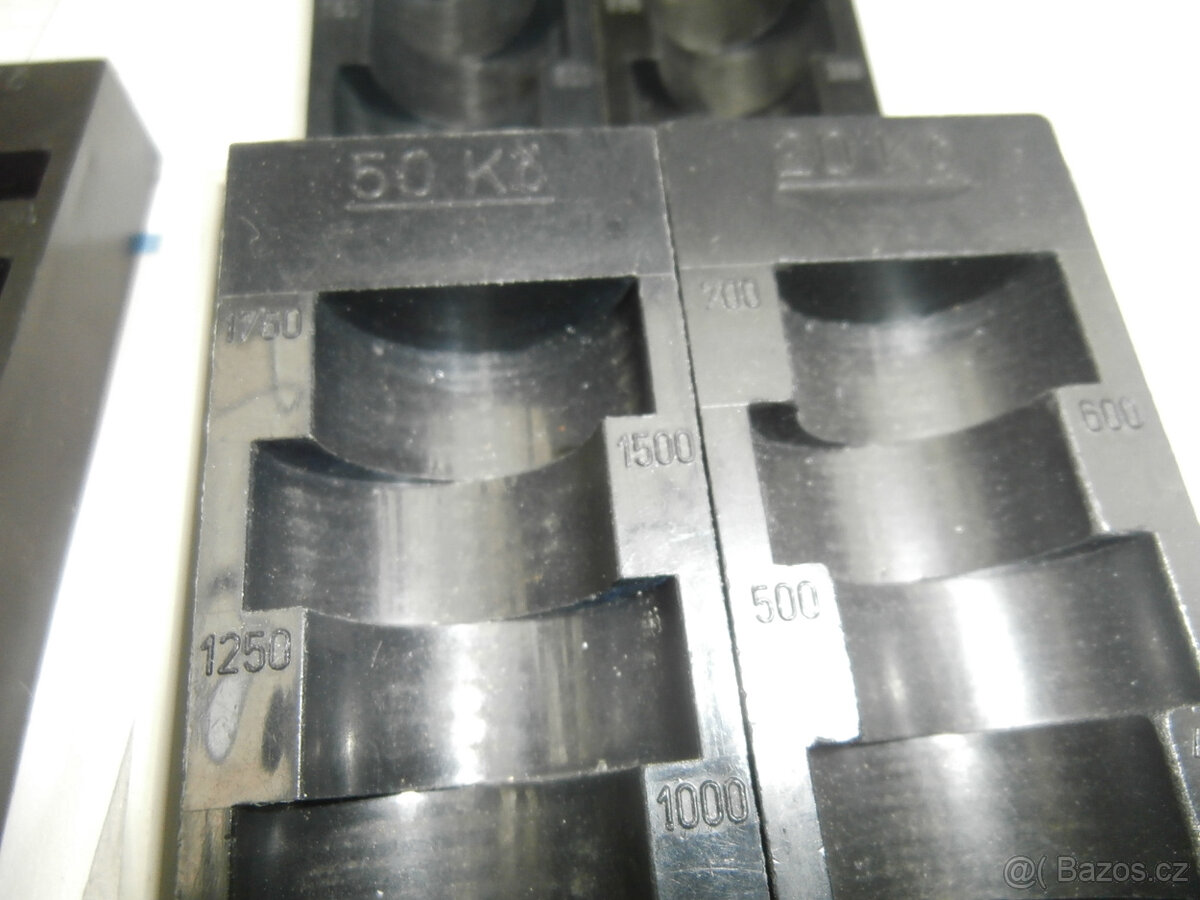 Mincovníky pokladní plastové použité za 300 kč - 3