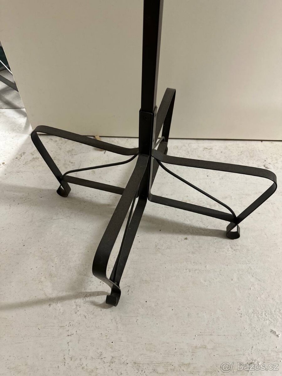 Kovový stojan na oblečení – nový, stabilní, černý - 3