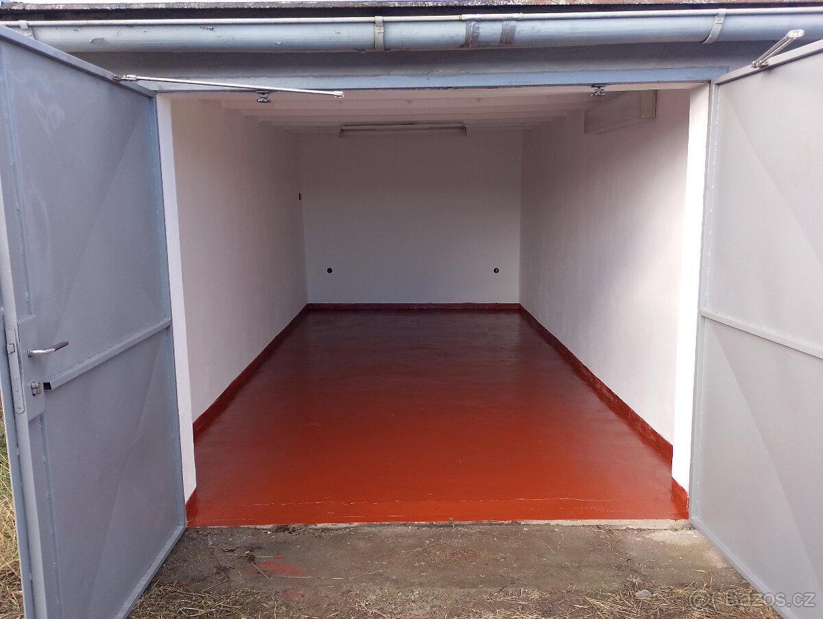 pronájem garáže v ČB - 3