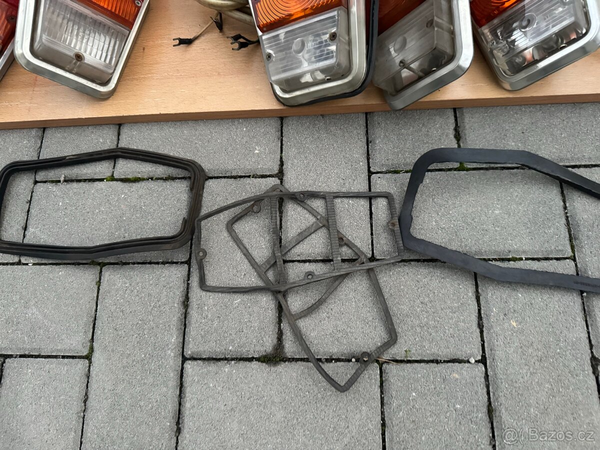 Volha Gaz 24, nové originální zadní lampy - 3