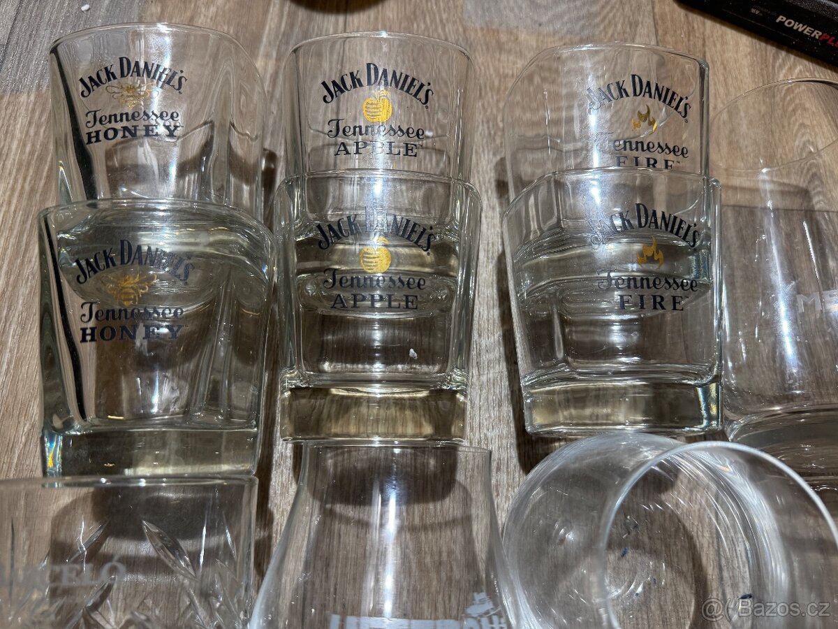 Pivní sklo, půlitry, panáky - 3