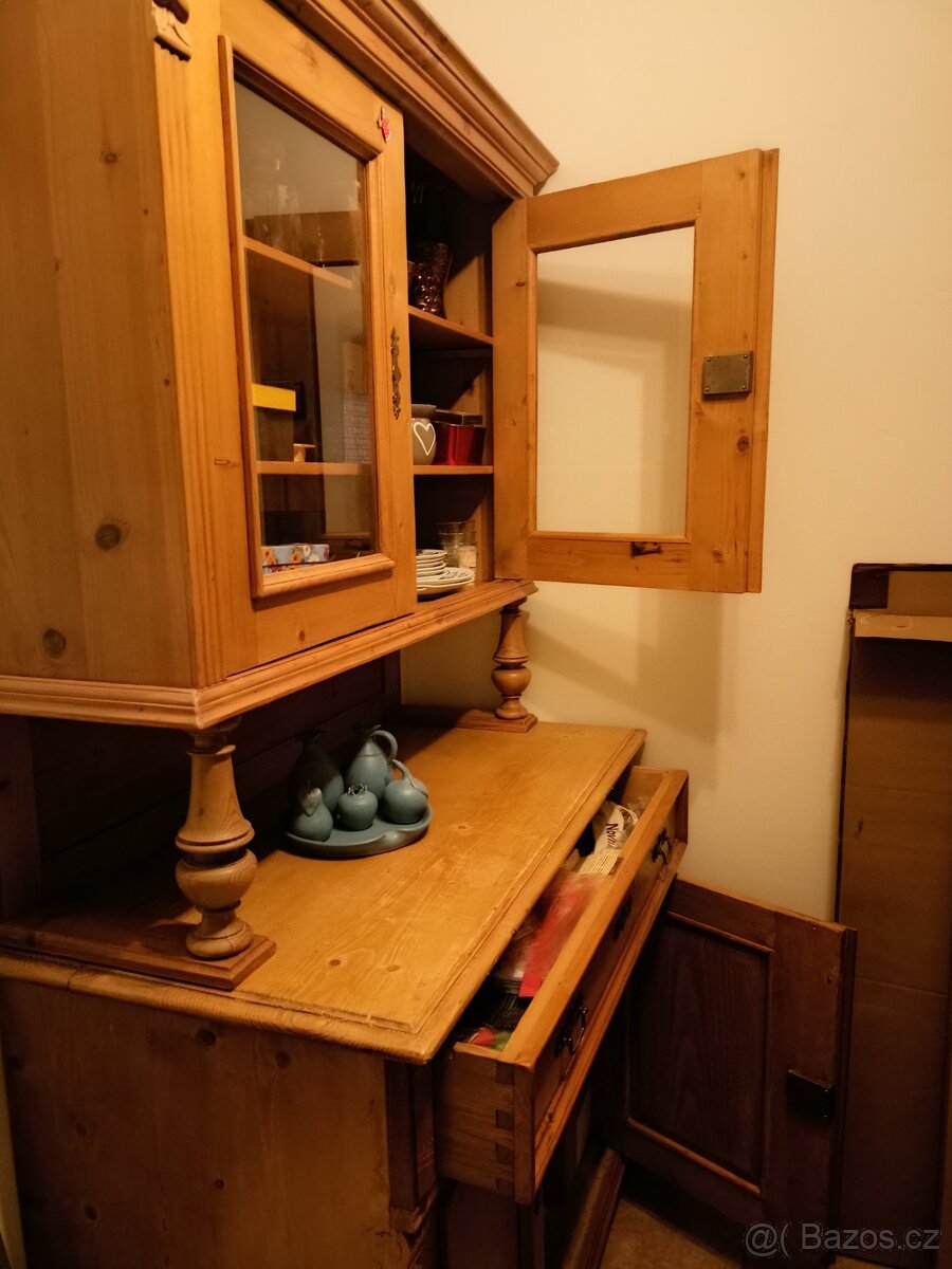 Starožitný příborník - 3