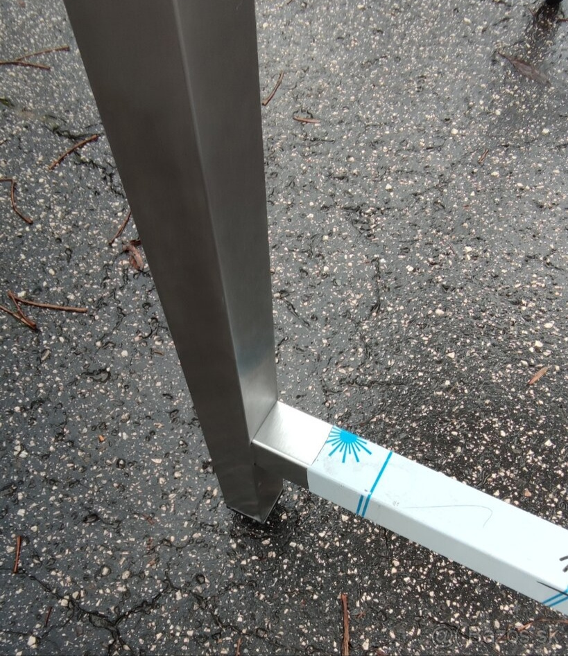 Nerezový gastro stůl, pracovní stůl - 3