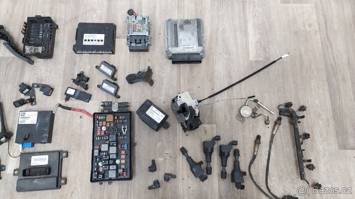 Opel Insignia 2.0T jednotky, snímače, čidla, díly - 3