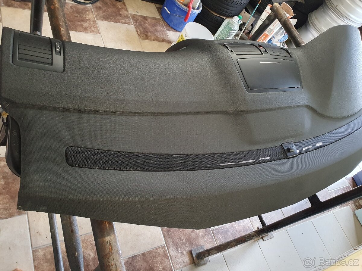 Palubní deska Škoda Octavia 2 - 3