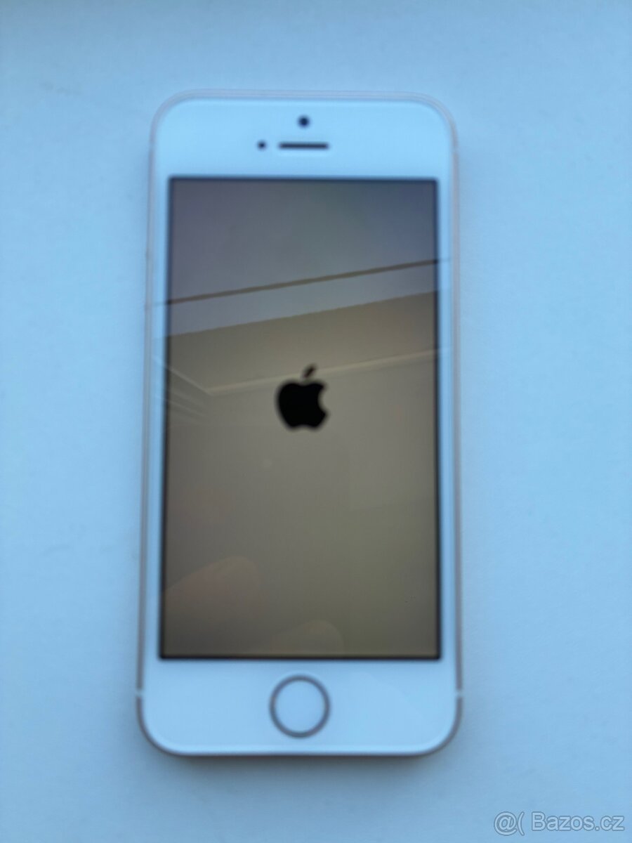 IPhone SE na díly - 3