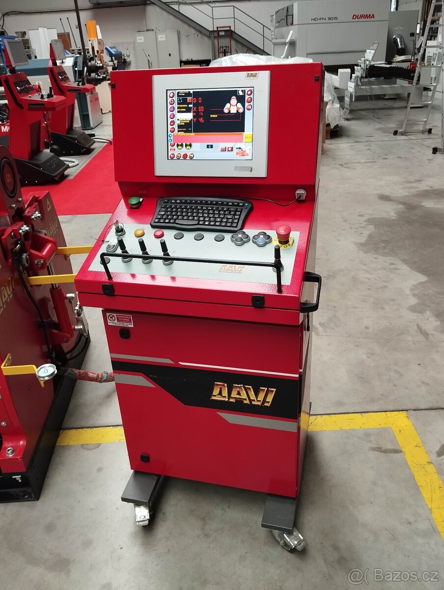Hydraulická zakružovačka plechů DAVI, model MCA 2020 - 3